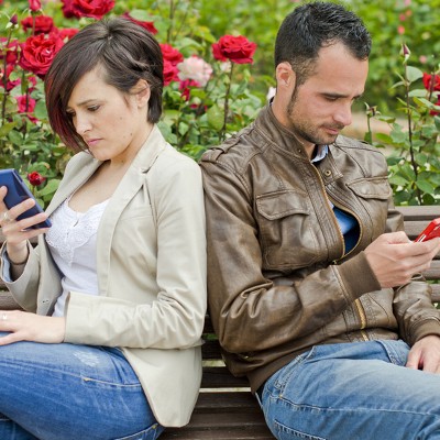 7 Signs of Smartphone Addiction: Can You Even Put Your Phone Down?
